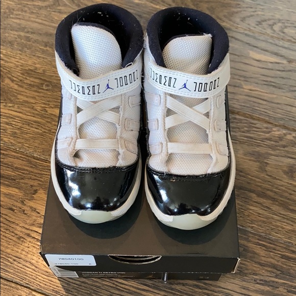 jordan space jams kids